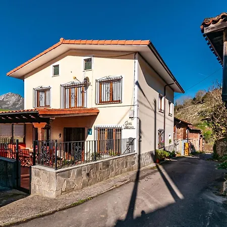 Casa A Mitad De Camino Entre Playas Y Picos De Europa Chalet Malateria