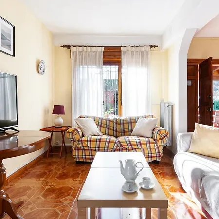 En Torrevega, Llanes Chalet Malateria